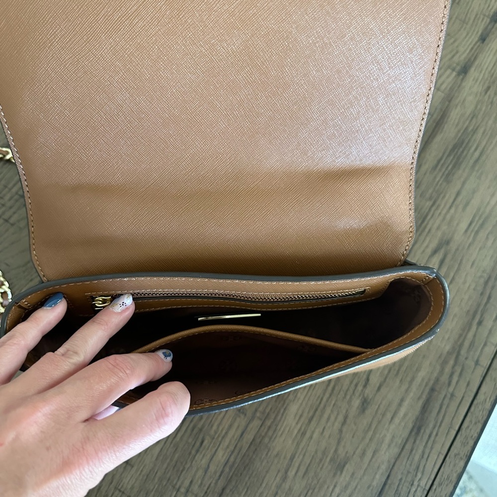 Tory Burch Chain Purse - Picture 4 of 14